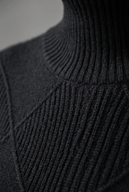 Women's Roll Neck Jumper | Textured Diamond Knit