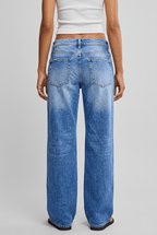 Women's Classic Jeans | High Waisted & Pockets
